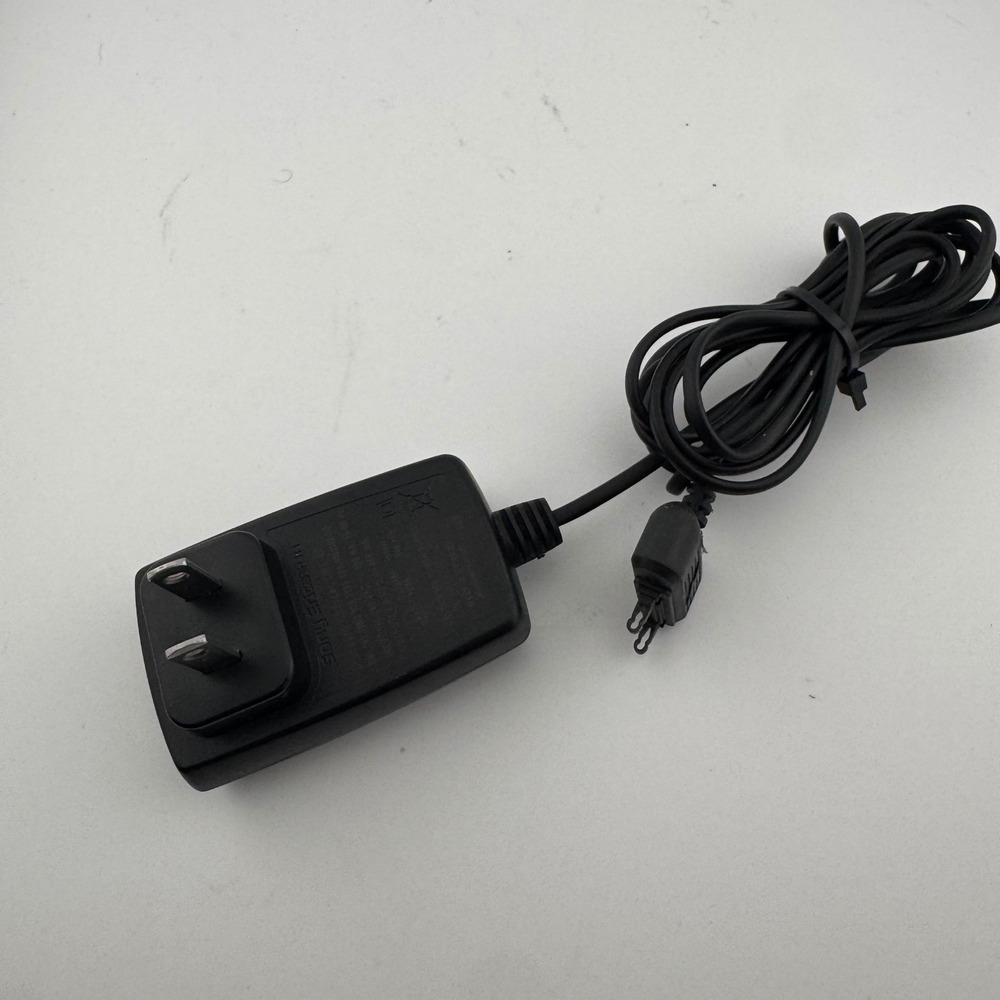 Sony Ericsson AC Adapter BML 162 168/2 R2A Black Wall Charger Proprietary Plug